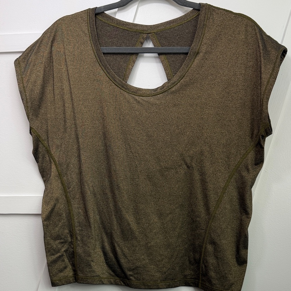 lululemon athletica Olive Muscle Tee